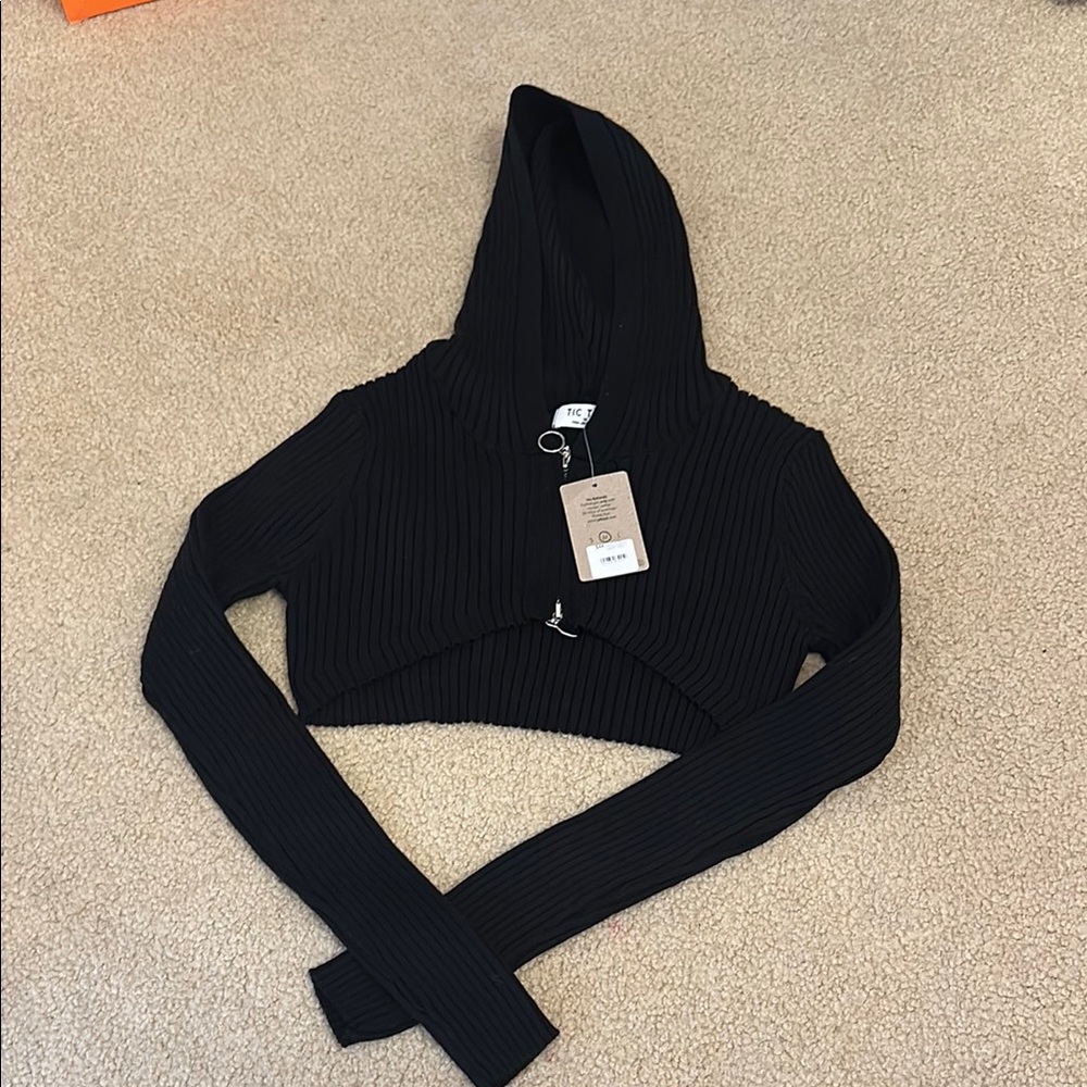 Black Cropped Hooded Pitaya Sweater